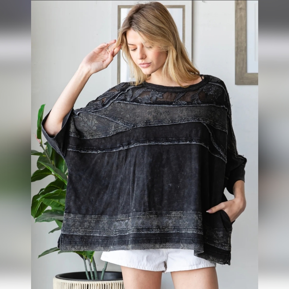 Oli & Hali WASHED LACE CONTRAST BOXY LOOSE TOP In Black - Picture 2 of 5